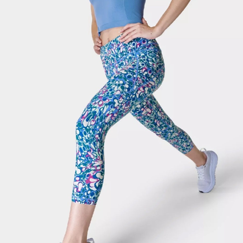 NWT Sweaty Betty Power Cropped Workout Leggings in Blue Magma Print